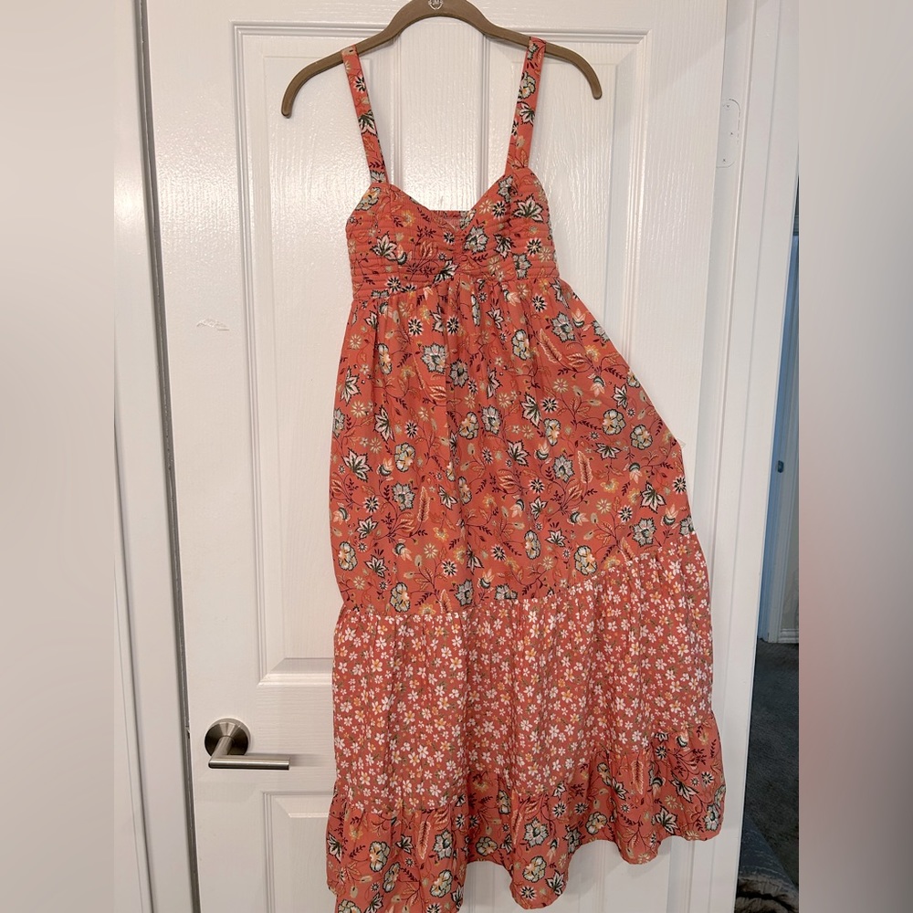 Summer dress, New/never worn. Peach with floral print.